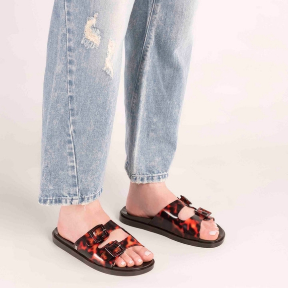 Tortoise Shell Slide Sandals - Picture 2 of 3